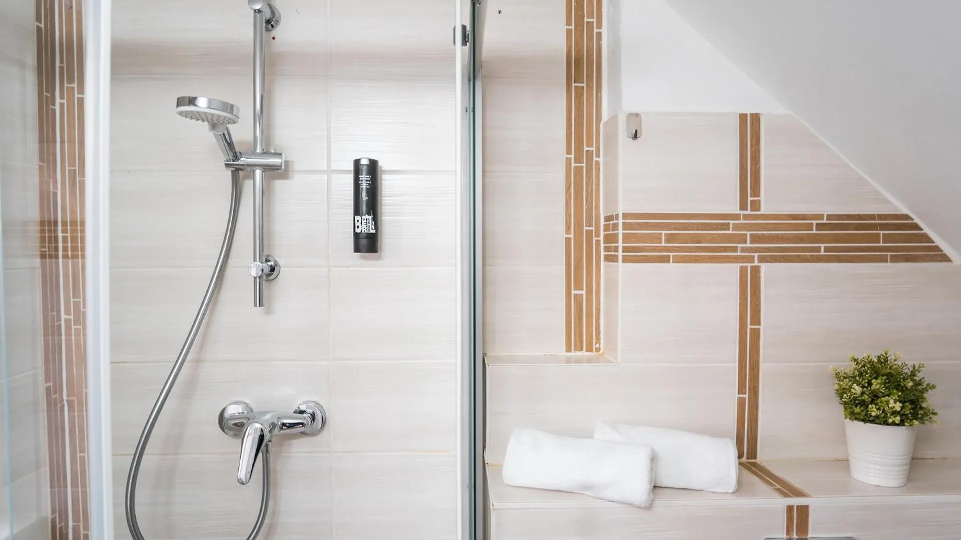 2 Bedroom Apartment In Convinient Location Βερολίνο