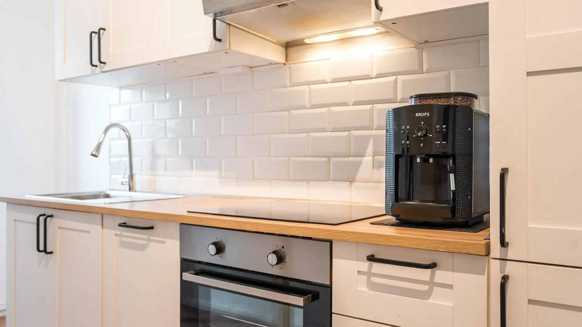 2 Bedroom Apartment In Convinient Location Βερολίνο