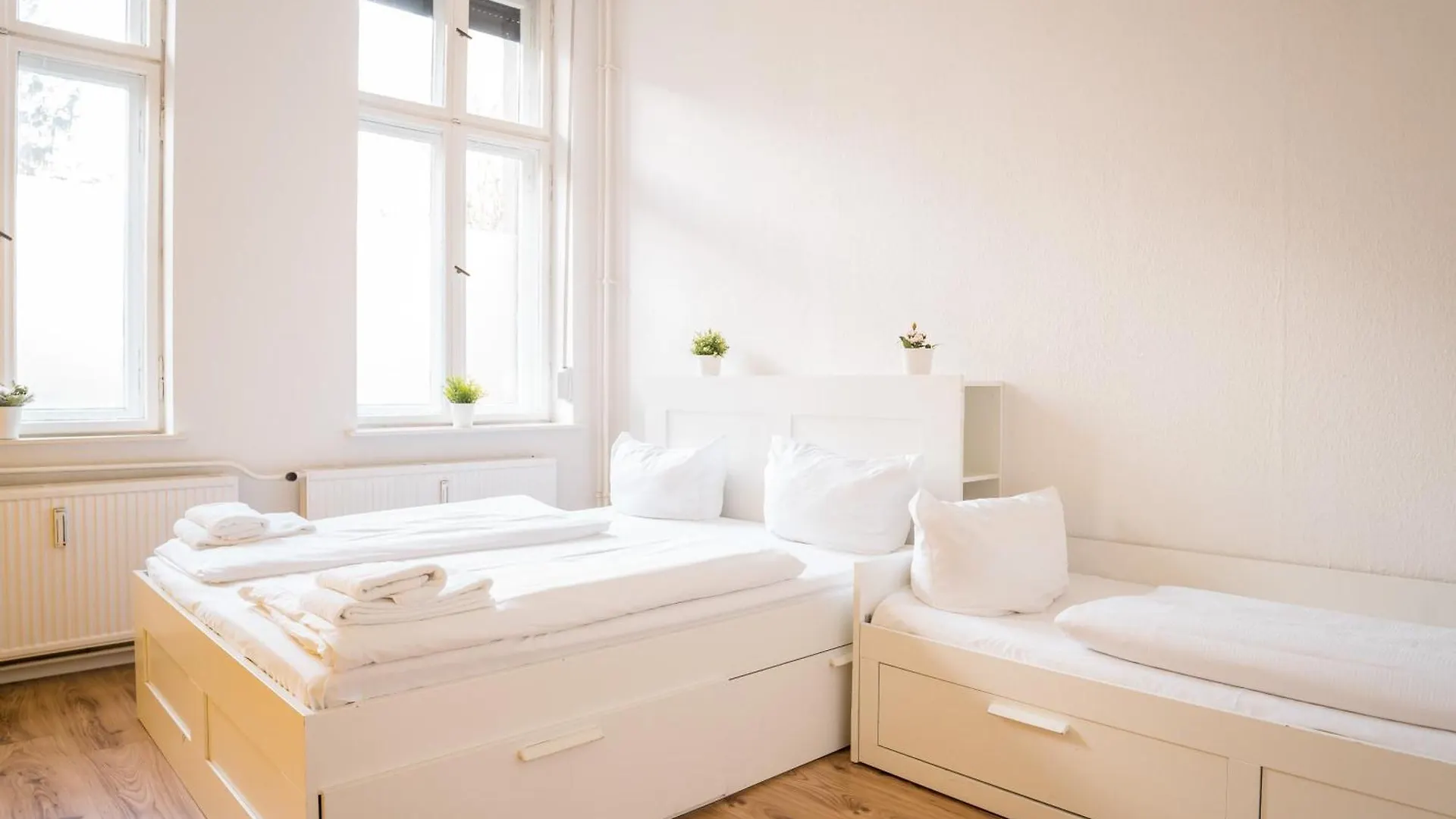 2 Bedroom Apartment In Convinient Location Βερολίνο